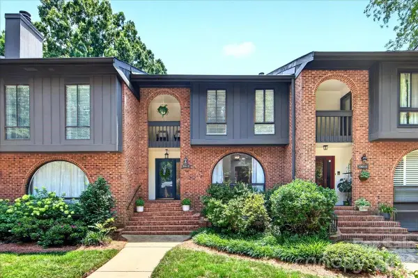 5811 Sharon Road #F, Charlotte, NC 28210