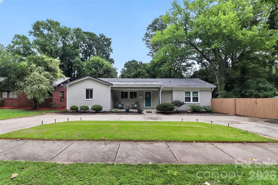 1016 Dresden Drive W, Charlotte, NC 28205 - #3