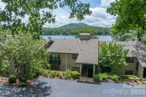 68 Toxaway Point, Lake Toxaway, NC 28747