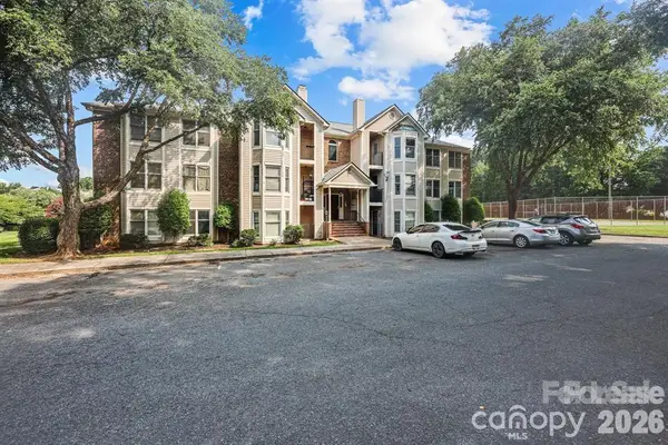 6203 Rosecroft Drive, Charlotte, NC 28215