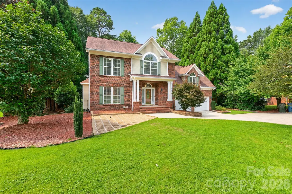 220 35th Avenue Ne, Hickory, NC 28601 - #1