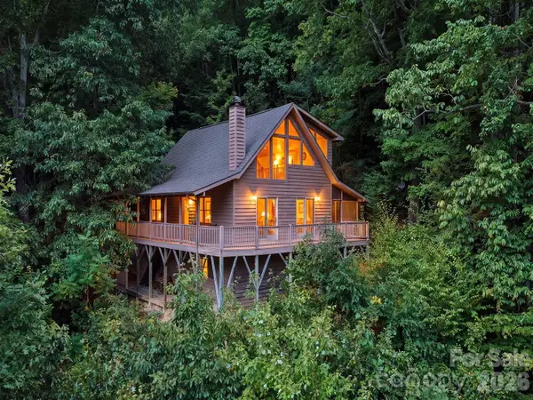 808 Nottingham Road, Maggie Valley, NC 28751