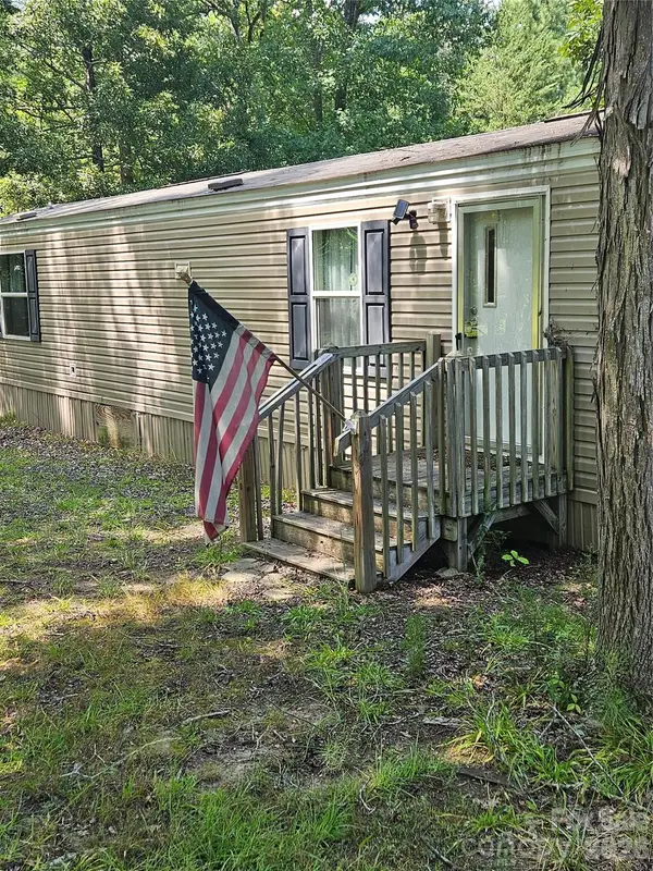 1846 Apple Blossom Road, York, SC 29745