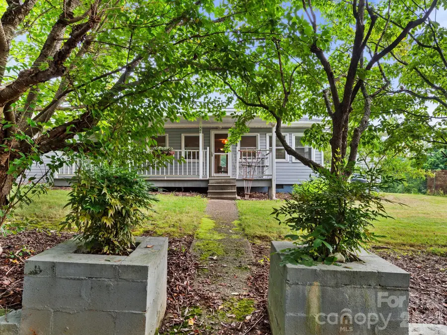 32 Fair Drive, Candler, NC 28715 - #2