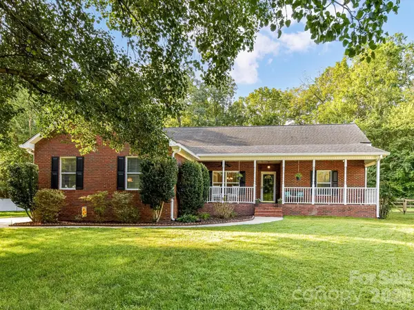 8227 Laurel Oak Court, Harrisburg, NC 28075