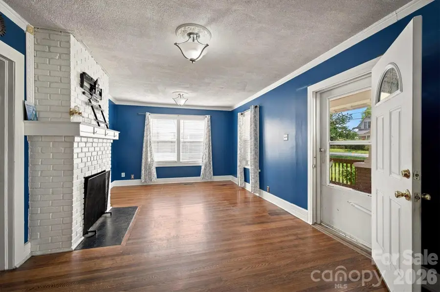 1511 Harper Avenue Sw, Lenoir, NC 28645 - #2