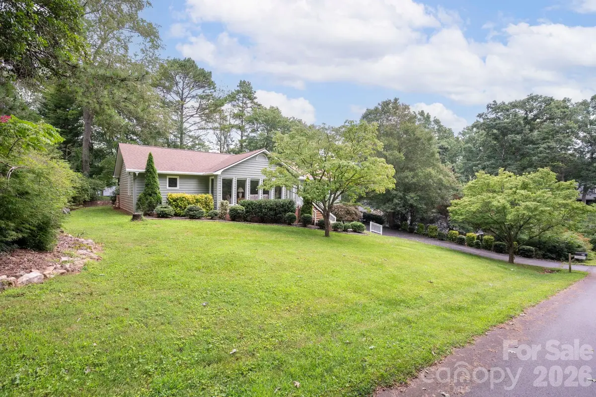 23 S Oaks Circle, Asheville, NC 28806 - #1