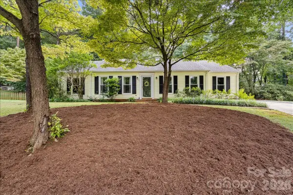 9614 Lone Oak Court, Charlotte, NC 28270