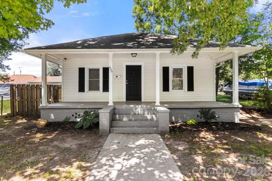 609 S Oak Street, Gastonia, NC 28054 - #2