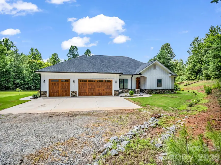 21 Rock Ridge Road, Mill Spring, NC 28756 - #2