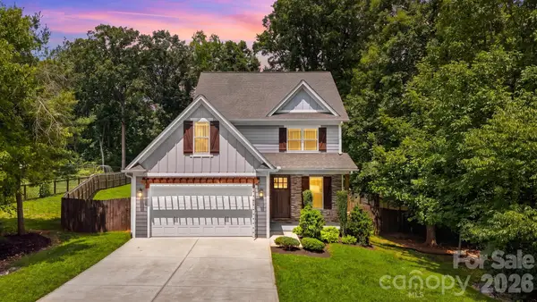 5810 Dwayne Starnes Drive, Hickory, NC 28602
