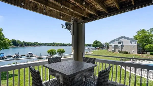 1338 Torrence Circle, Davidson, NC 28036