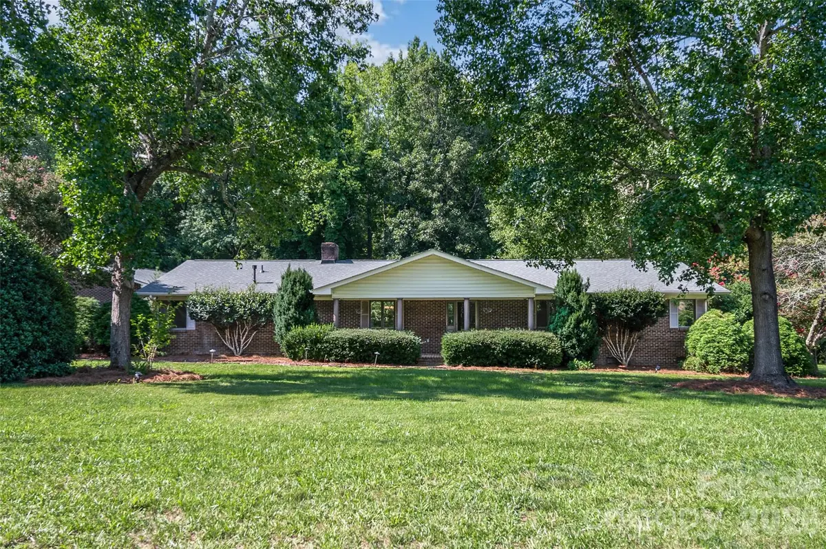 3959 Holly Springs Drive, Newton, NC 28658 - #1