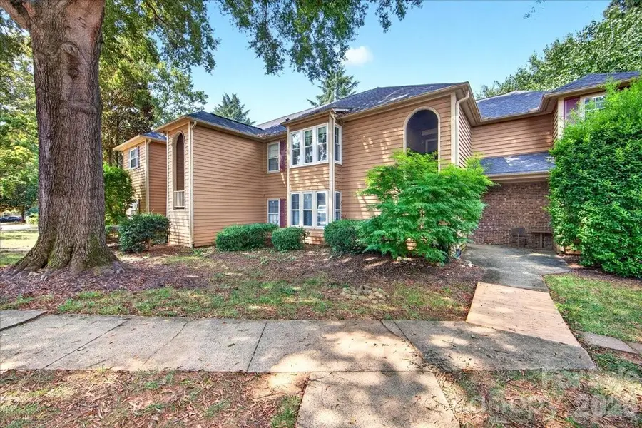 3220 Selwyn Farms Lane #5, Charlotte, NC 28209 - #2