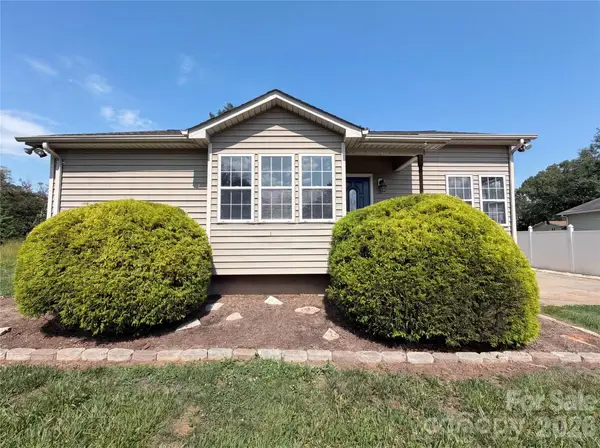 121 Driftwood Drive, Mooresville, NC 28117