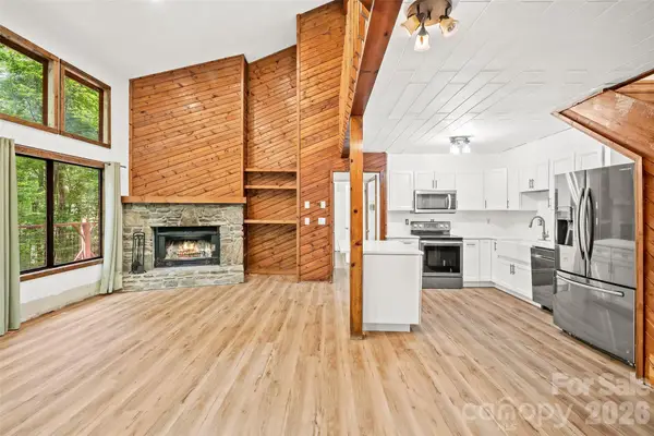 48 Gold Finch Lane, Maggie Valley, NC 28751