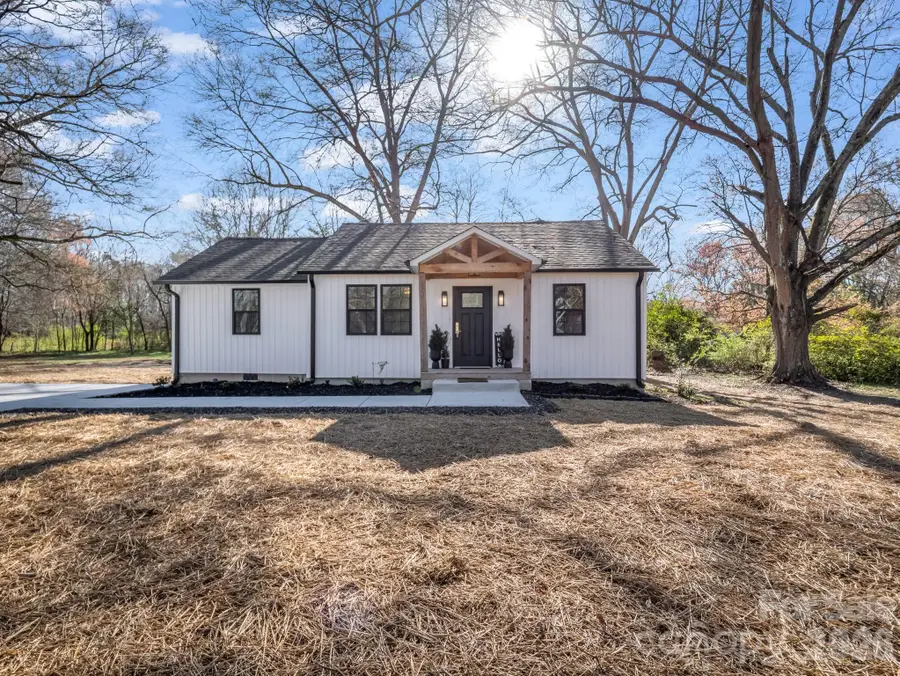 1325 W Nc Hwy 150 Highway, Lincolnton, NC 28092 - #2