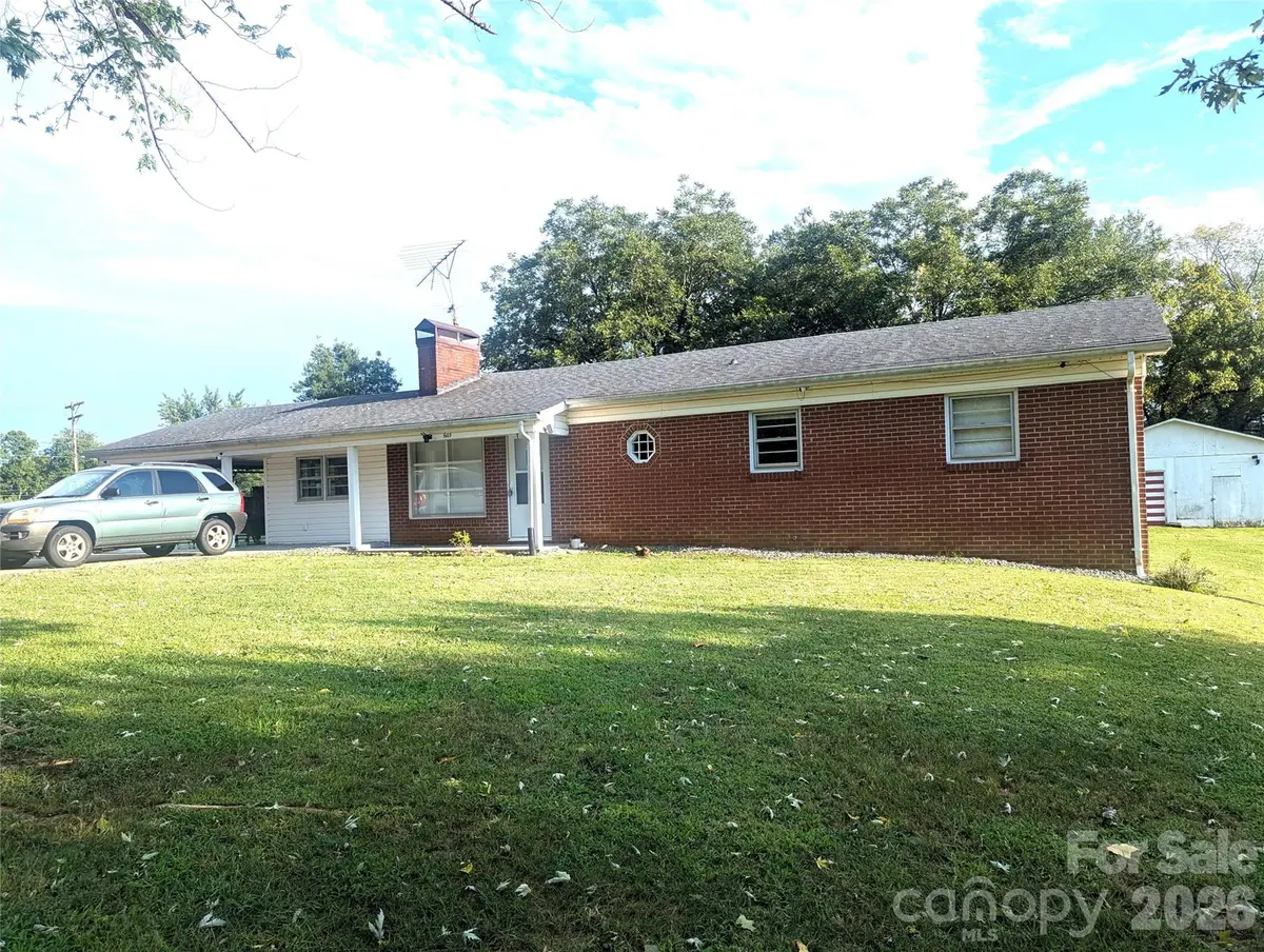 605 Lincoln Lane, Lenoir, NC 28645 - #1