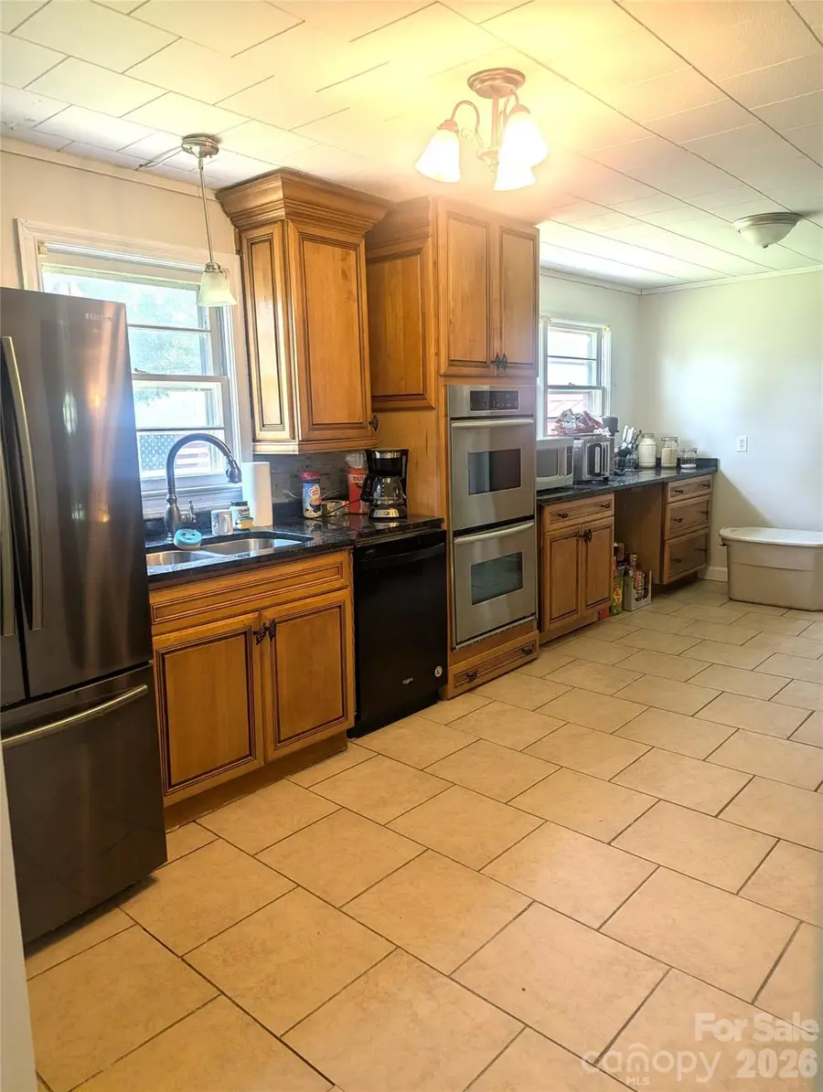605 Lincoln Lane, Lenoir, NC 28645 - #2