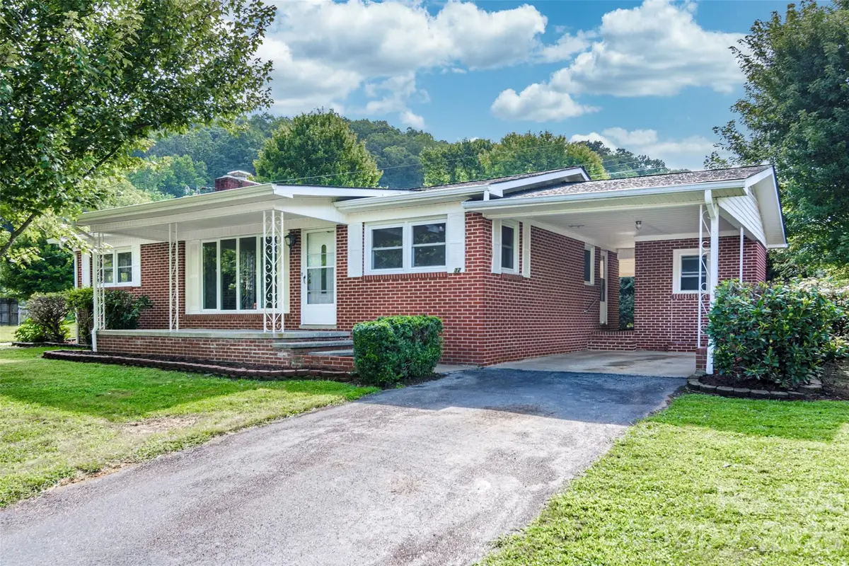 32 Kathy Drive, Waynesville, NC 28786 - #1