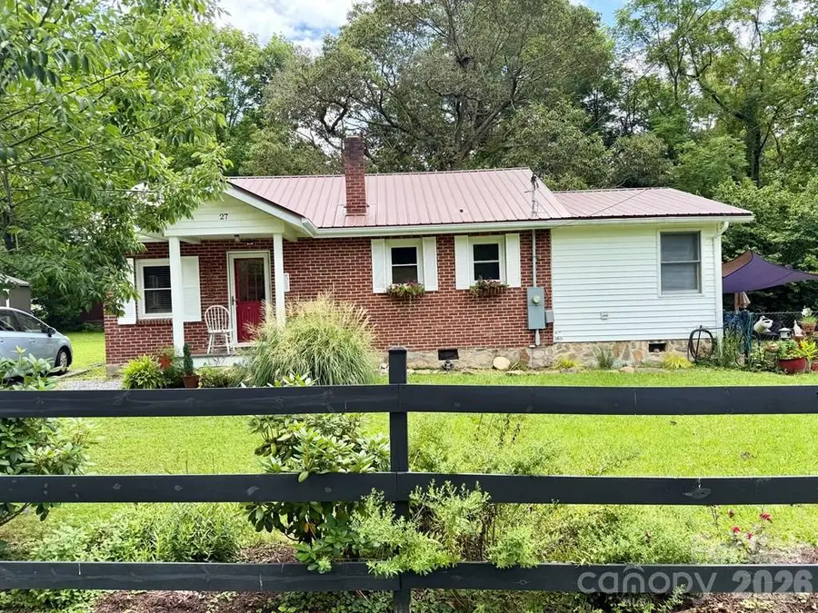 27 Bartlett Street, Sylva, NC 28779 - #2