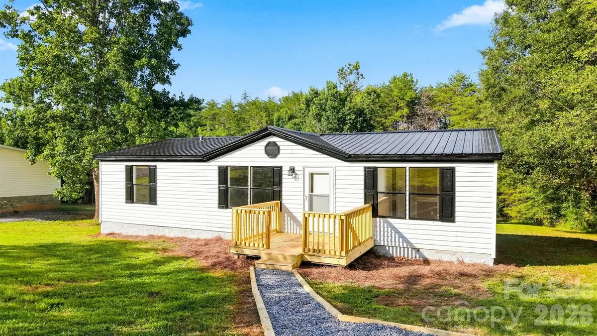 2596 1st Avenue Nw, Catawba, NC 28609 - #1
