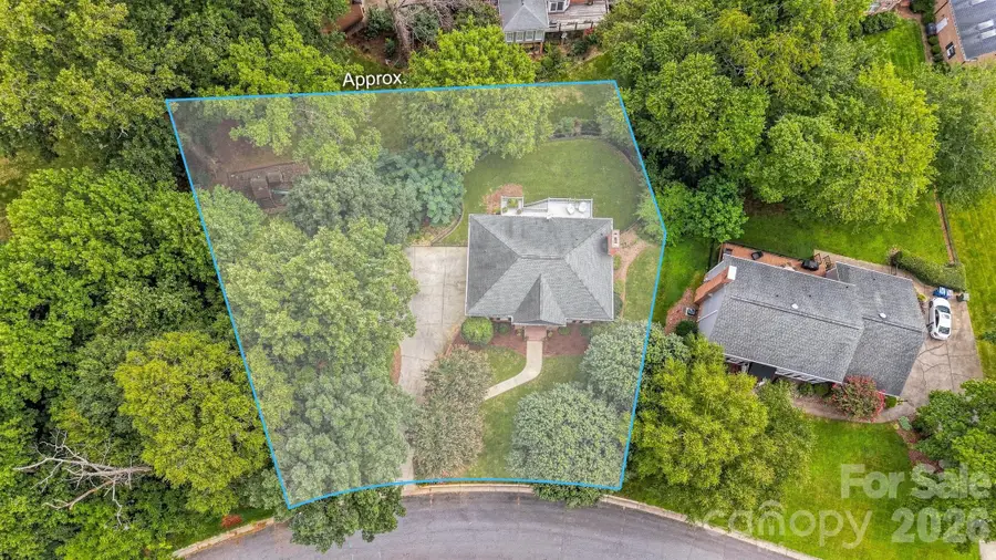 354 41st Avenue Place Nw, Hickory, NC 28601 - #3