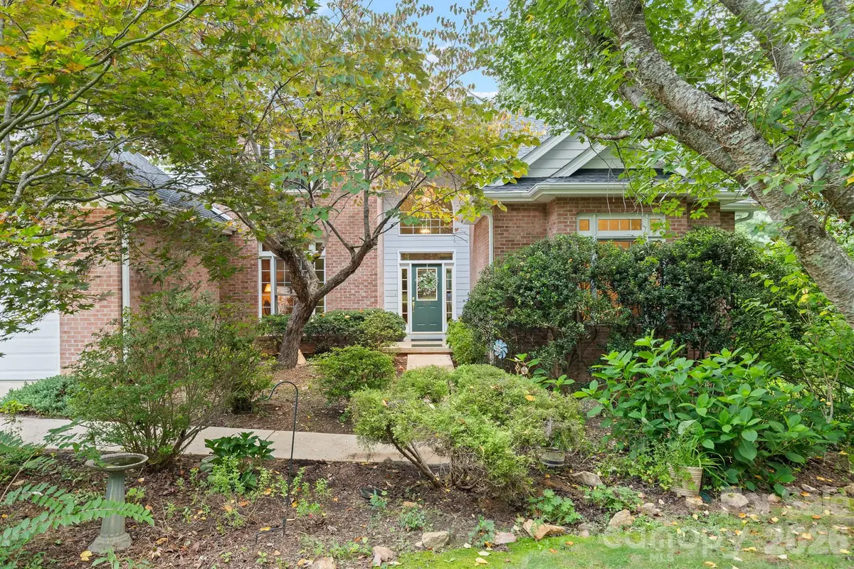 210 Clear Vista Circle, Asheville, NC 28805 - #1