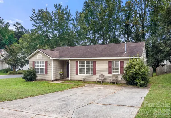 182 Kristens Court Drive, Mooresville, NC 28115