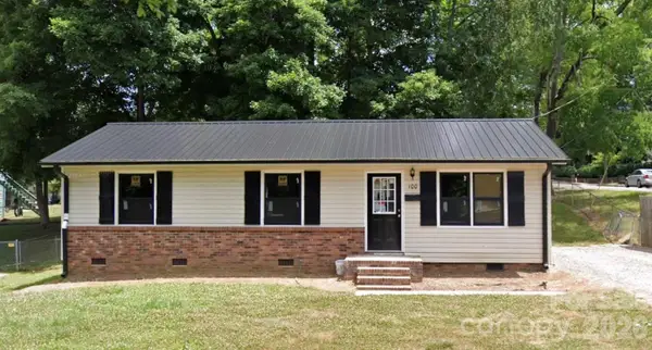 100 W Nims Avenue, Mount Holly, NC 28120