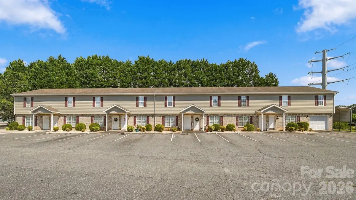 102 King Henry Lane, Granite Falls, NC 28630 - #1