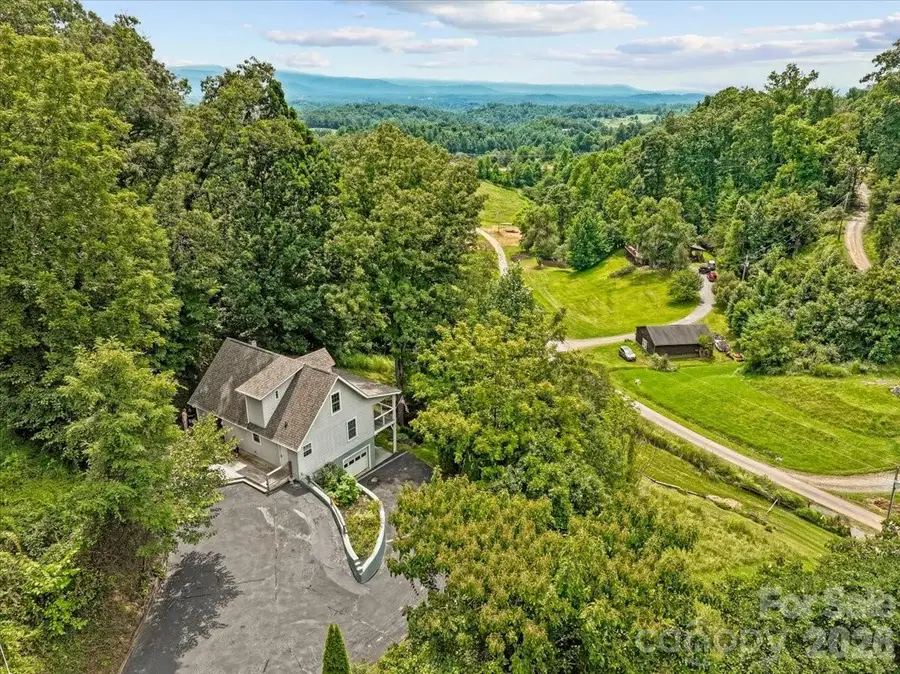 386 Madison Heights Drive #8, Marshall, NC 28753 - #2