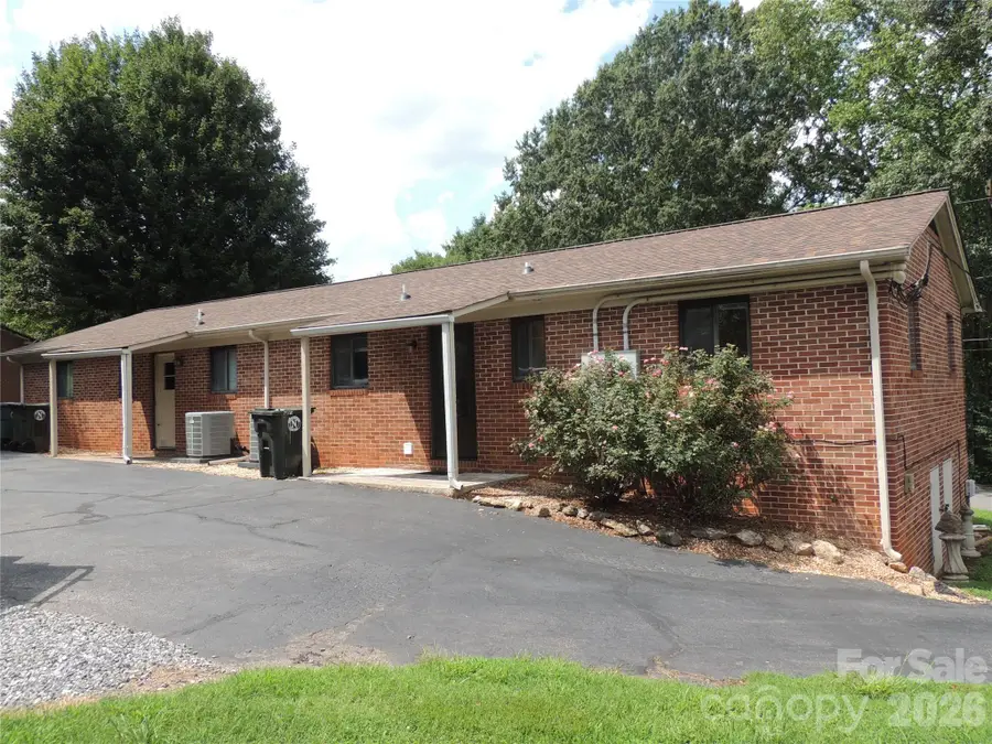 409 East K Street E, Newton, NC 28658 - #2