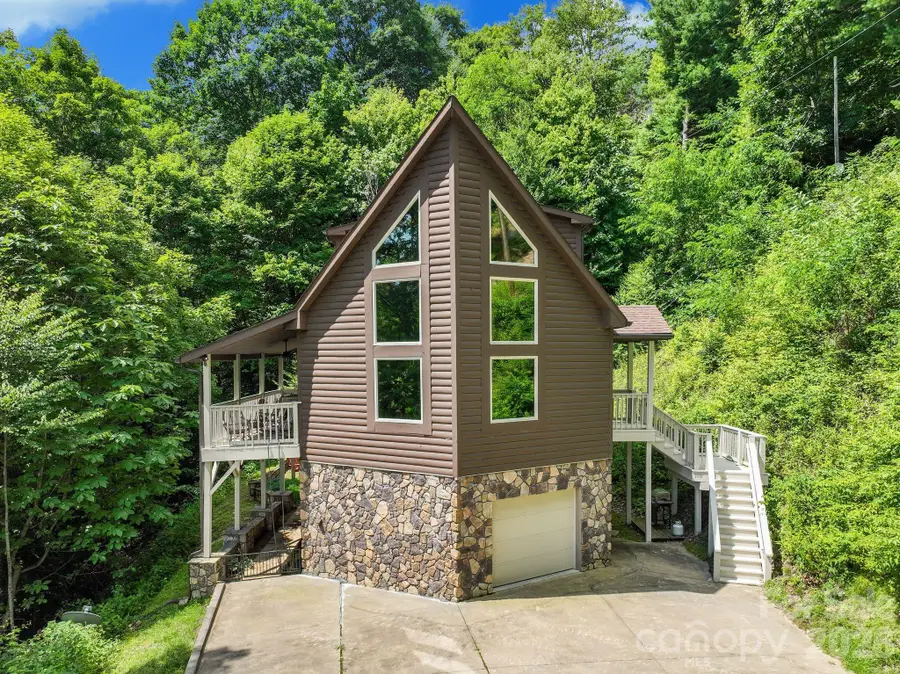 100 Moonshineholler Drive, Maggie Valley, NC 28751 - #2