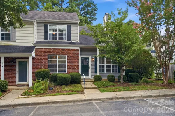 636 Emerald Cove Drive, Charlotte, NC 28262