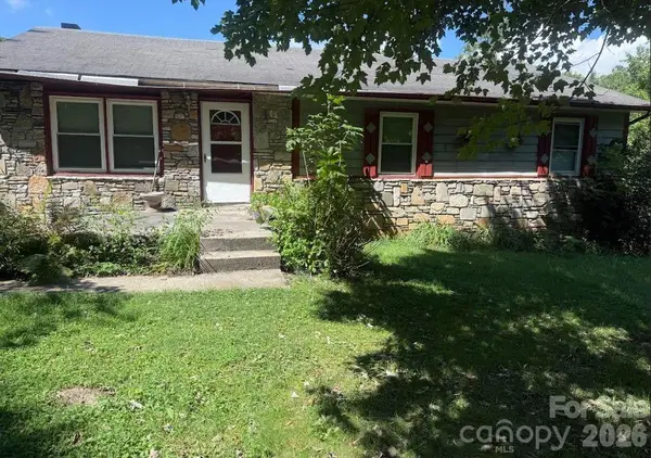 107 Flat Creek Drive, Lake Toxaway, NC 28747