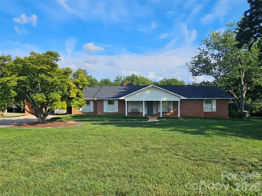 524 Country Club Circle, Shelby, NC 28150 - #2
