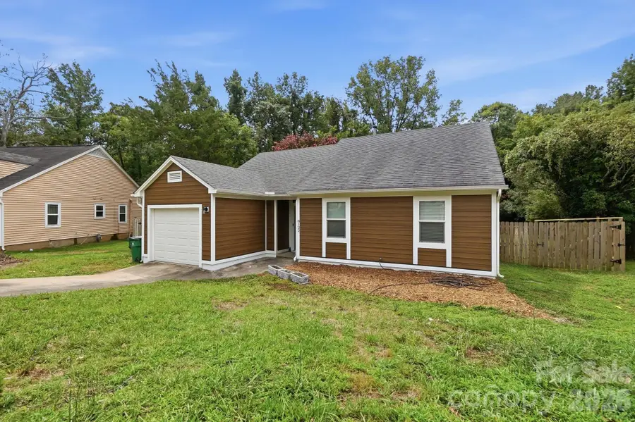 8122 Sherington Way, Charlotte, NC 28227 - #2