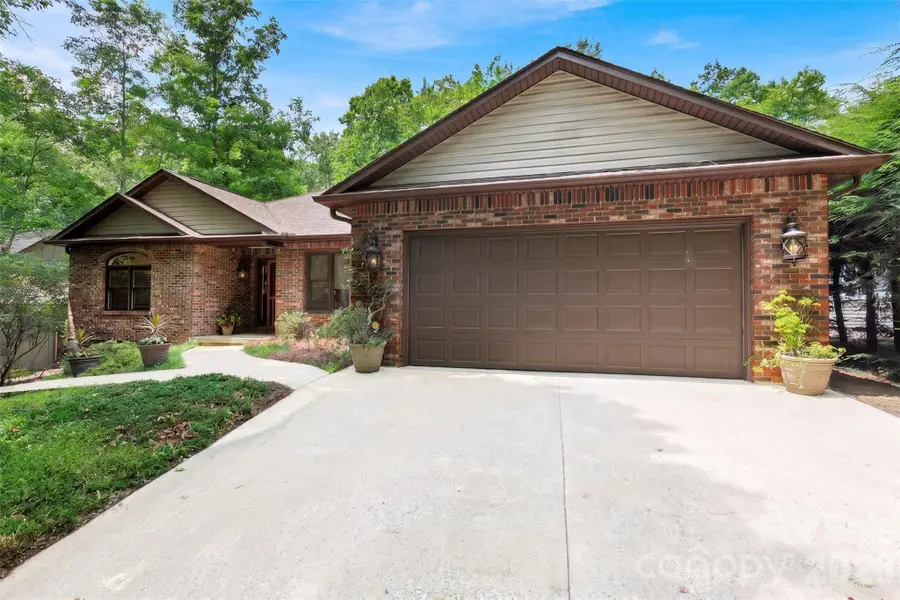 542 Soquili Drive, Brevard, NC 28712 - #2