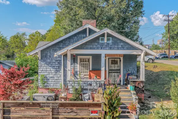 24 Timothy Street, Asheville, NC 28801