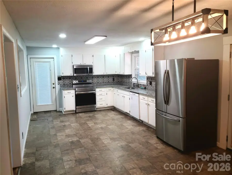 2230 Kenwood Drive, Kannapolis, NC 28081 - #2
