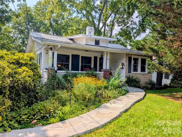 38 Mitchell Avenue, Asheville, NC 28806