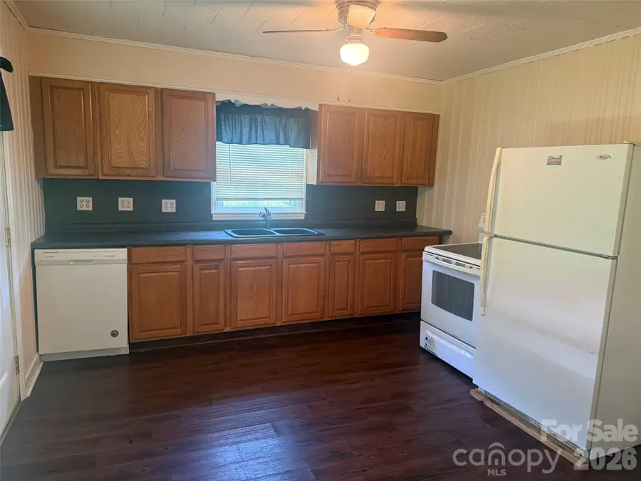 405 Woodland Drive, Kershaw, SC 29067 - #3