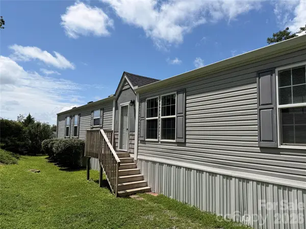 166 Albert Drive, Flat Rock, NC 28731