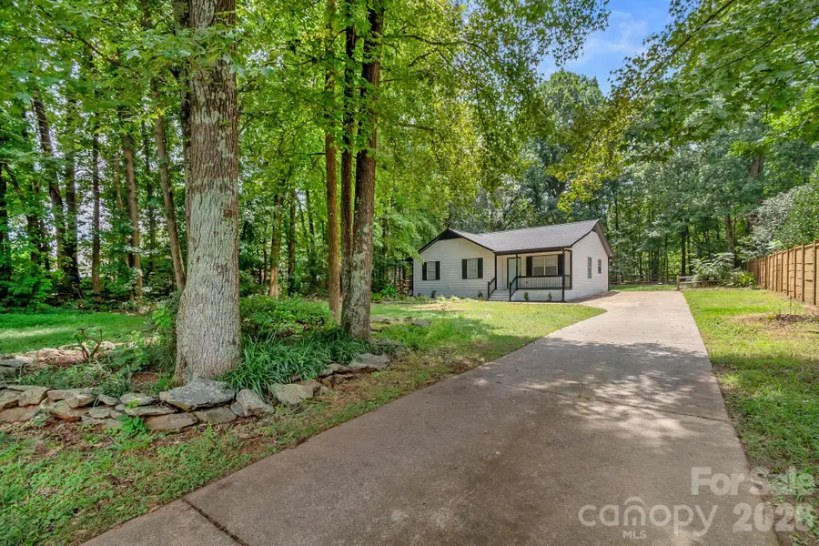 8425 Lochinvar Drive, Charlotte, NC 28227 - #2