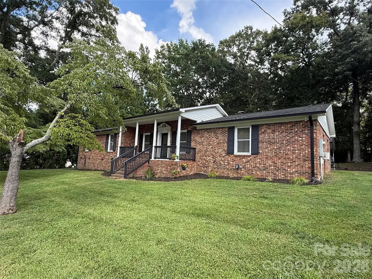 806 Danbrook Circle, Lincolnton, NC 28092 - #1