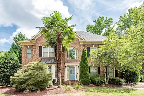 11645 Stonebriar Drive, Charlotte, NC 28277