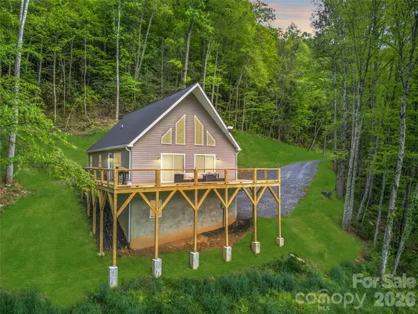 145 Banjo Lane, Waynesville, NC 28785