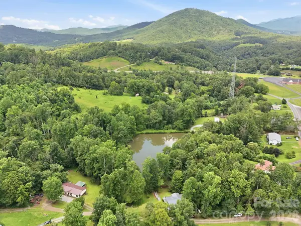 428 Hoot Owl Road, Spruce Pine, NC 28777
