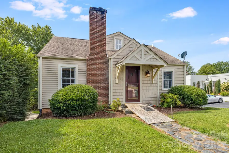 1 Hamburg Mountain Road, Weaverville, NC 28787 - #2